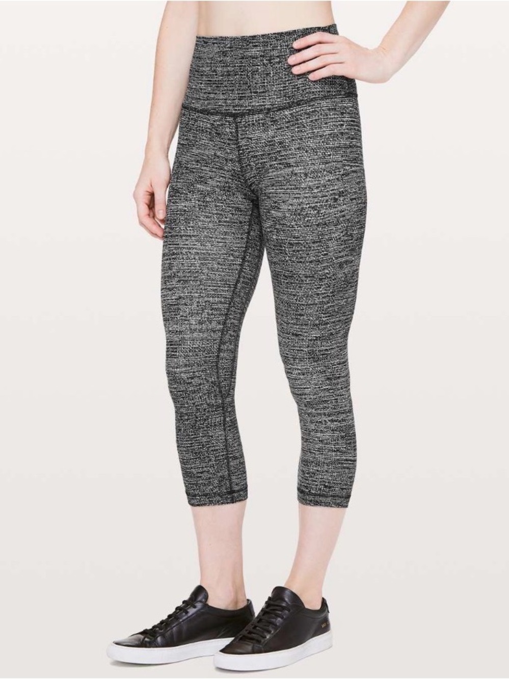 Lululemon Align Crop *21"
Twillines Ice Grey Black